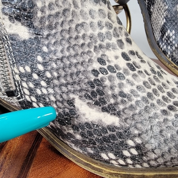Lucky Brand Snakeskin Print Leather Bartalino zipper ankle boots Size 7.5 - Picture 13 of 17